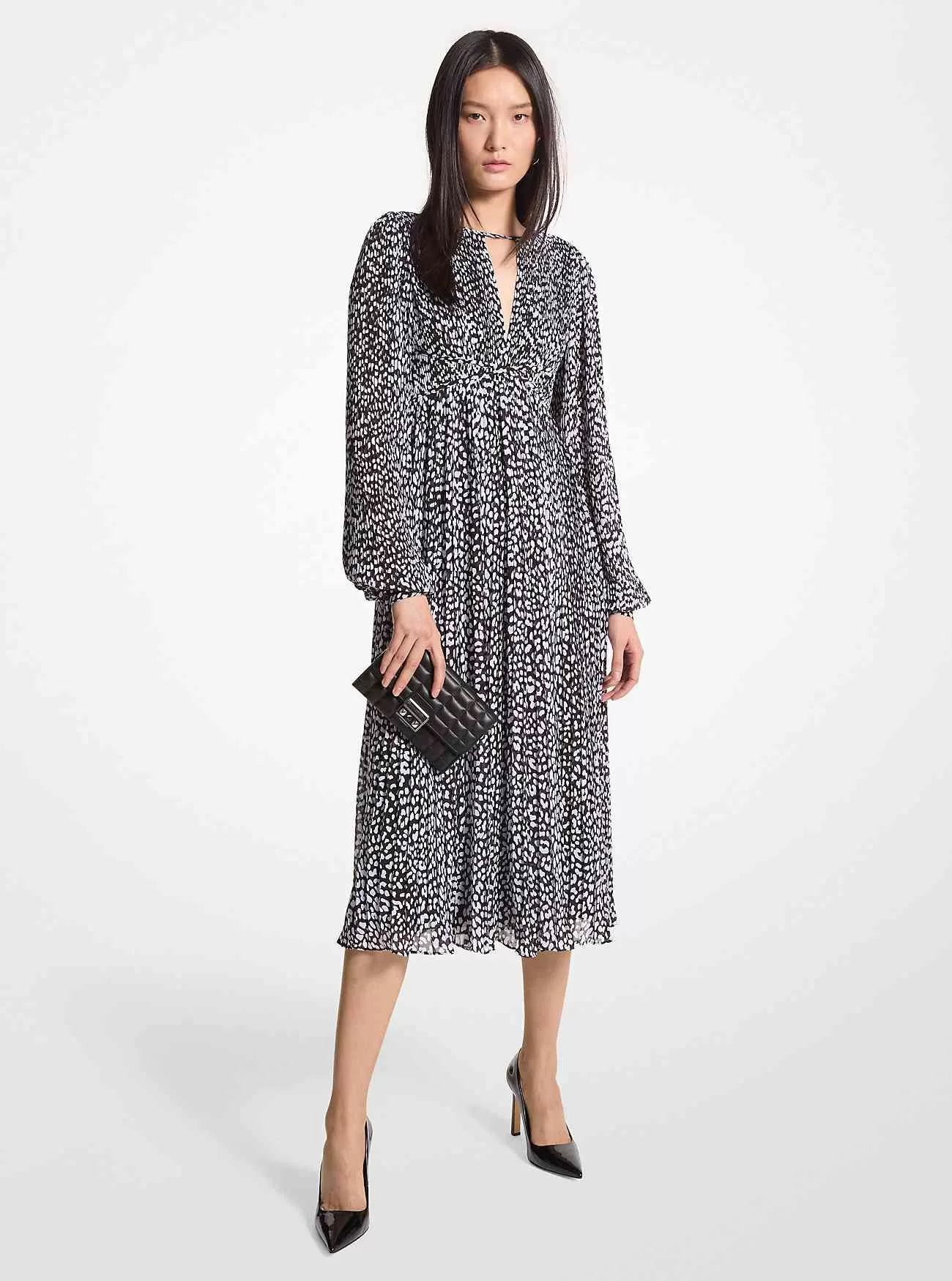 Abito midi in georgette con stampa leopardata a pieghe