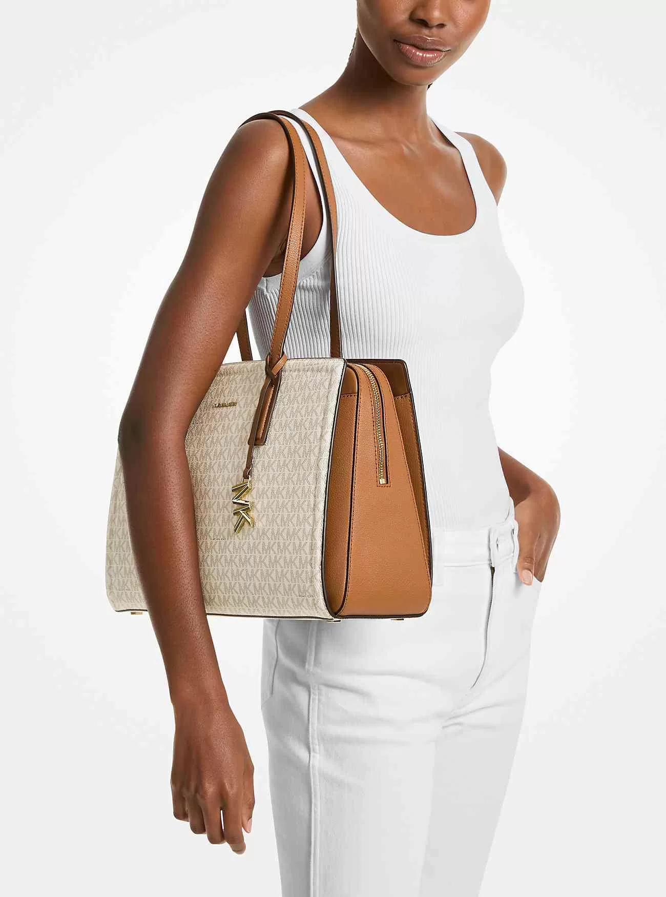 Borsa tote media Laila con logo firmato Borsa tote media Laila con logo firmato