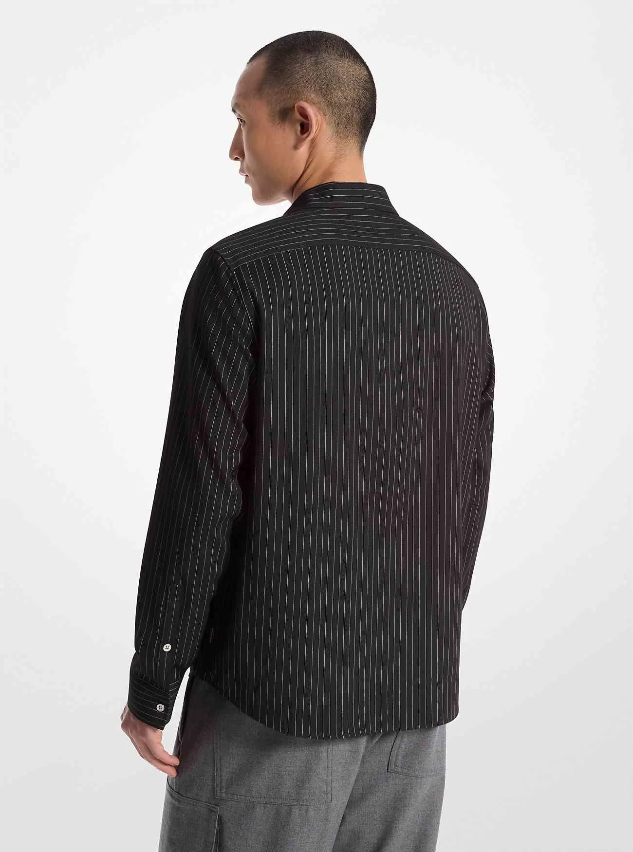 Camicia a righe dalla vestibilità comoda