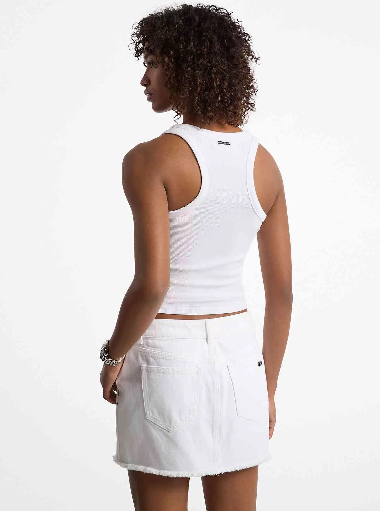 Canotta in maglia elasticizzata a coste con allacciatura sul davanti