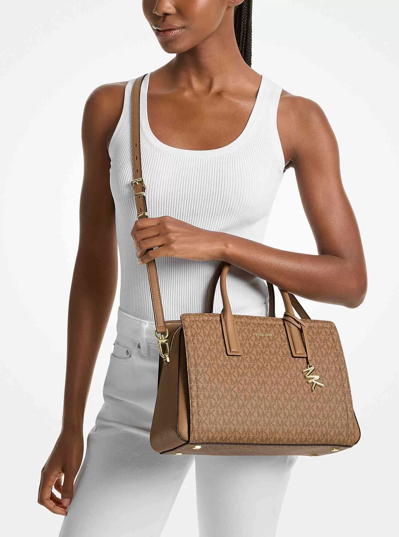 Cartella media Laila con logo firmato Cartella media Laila con logo firmato