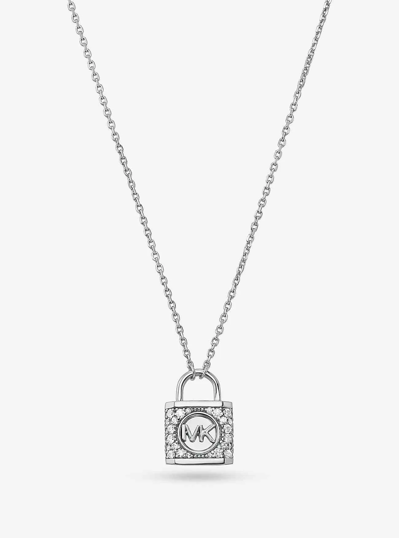 Collana con chiusura a pavé in argento sterling placcato in metallo prezioso