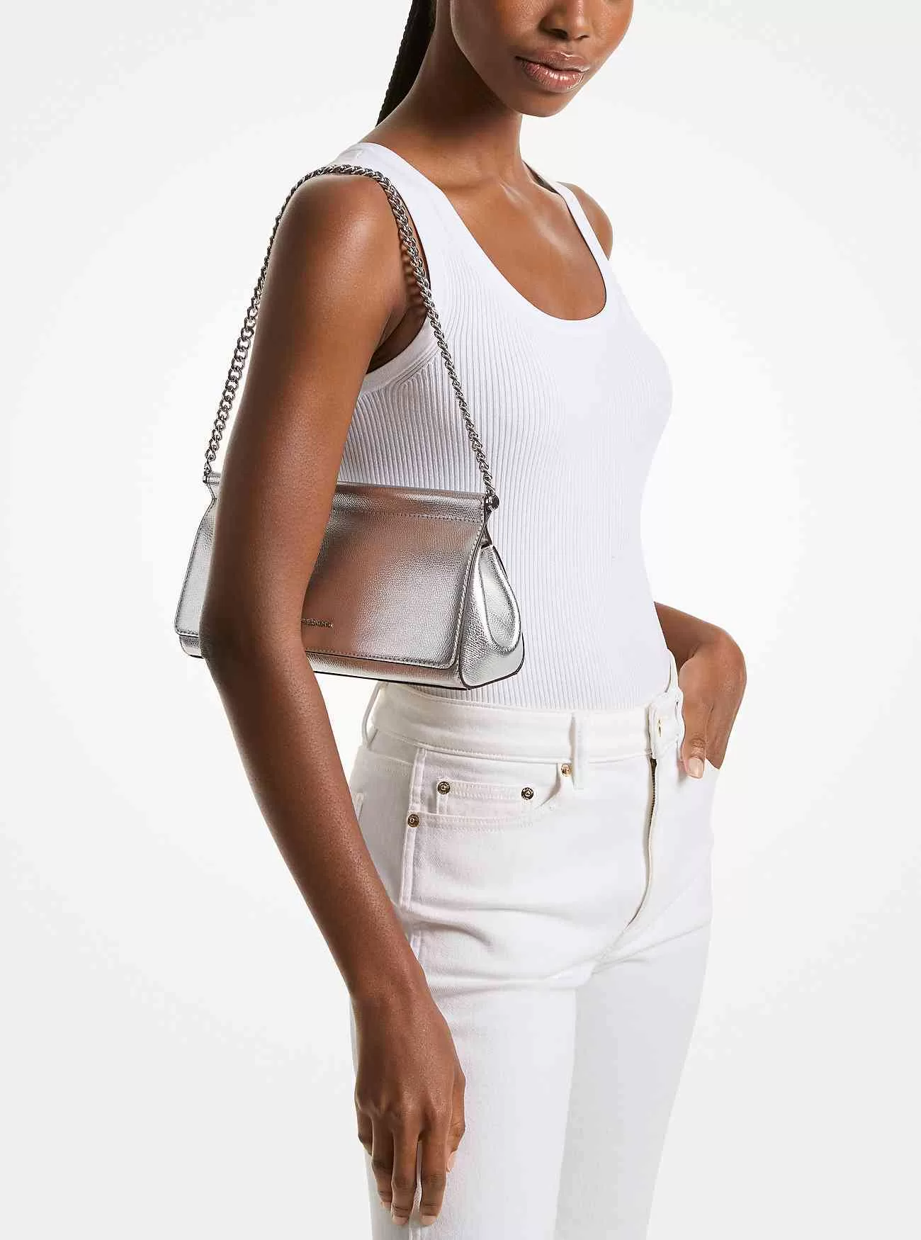 Pochette media Carmine in pelle martellata metallizzata Pochette media Carmine in pelle martellata metallizzata