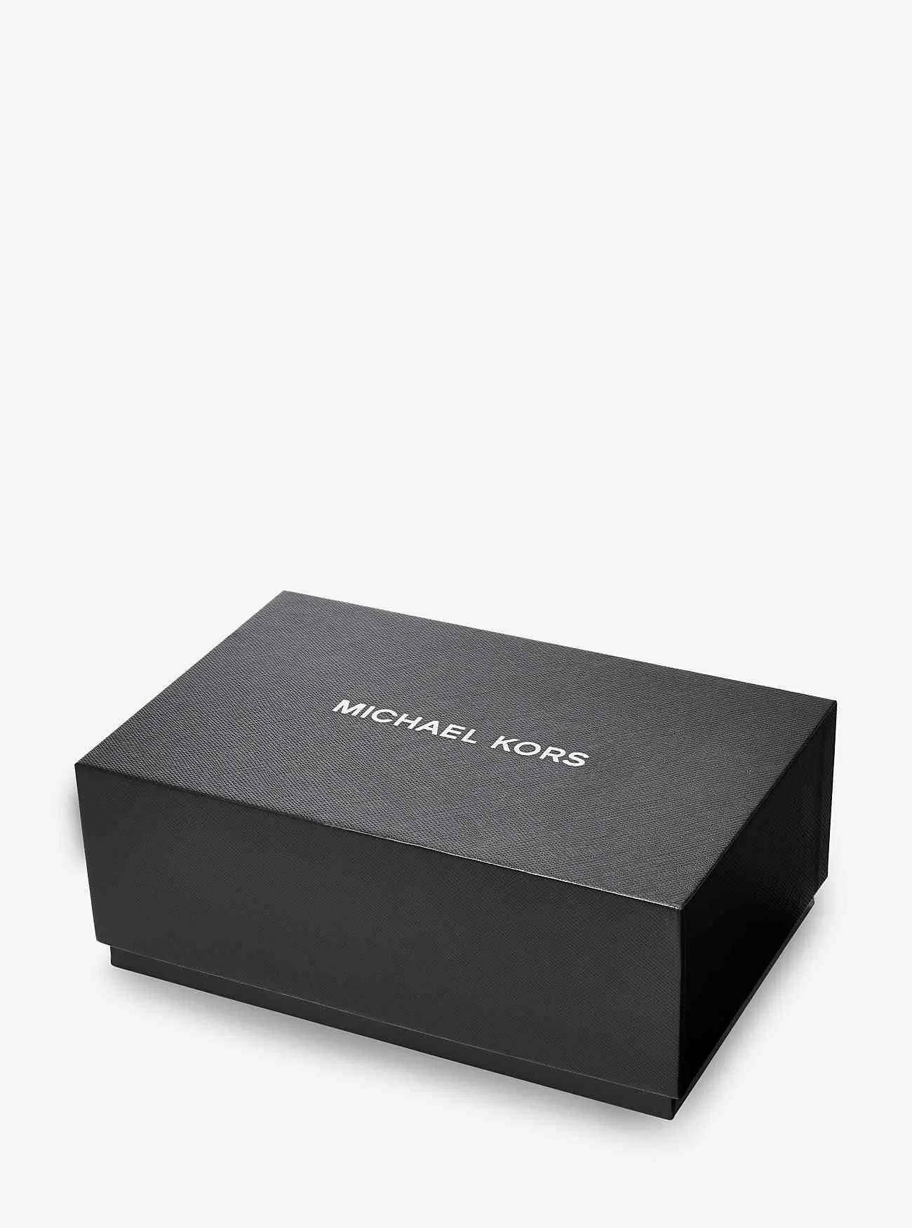 Set regalo oversize sottile con orologio color canna di fucile e portafoglio in pelle con ciondolo Jet Set Set regalo oversize sottile con orologio color canna di fucile e portafoglio in pelle con ciondolo Jet Set