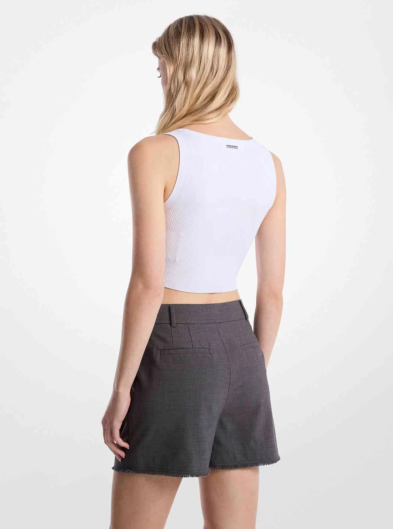 Shorts plissettati in lana stretch sfilacciata